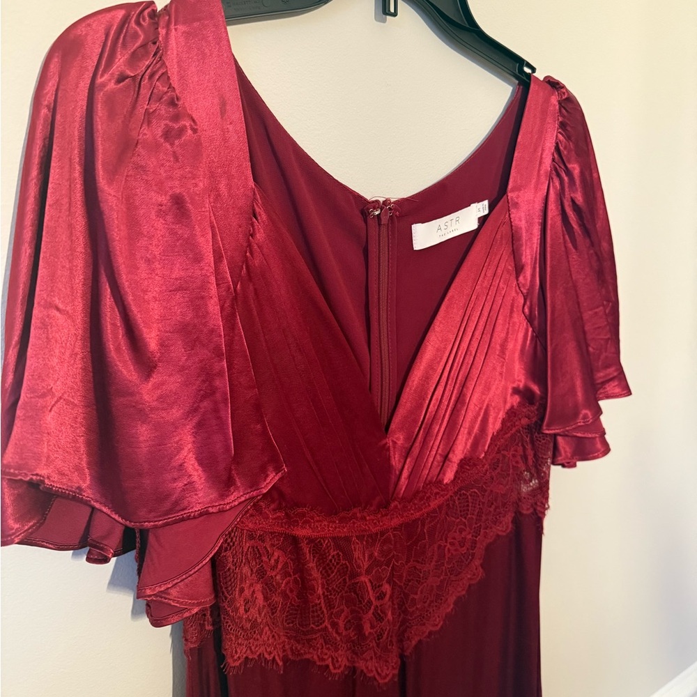 ASTR the label Aurelia Satin V-Neck Midi Dress - Wine - Picture 4 of 13
